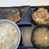 Yoshinoya - サバと牛皿の定食
