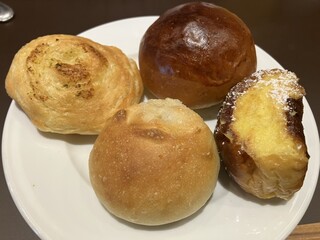 BISTRO309 - パンは色々種類があります