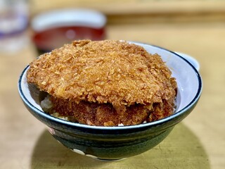 安田屋 - わらじかつ丼2枚