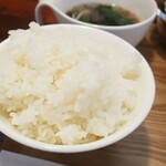 キッチン ブルー グローブ - ご飯大盛りのアップ