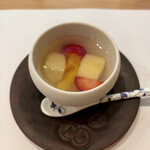 茶つぼ - 静岡産の苺と弘前産のりんごとオレンジ？のゼリー寄せ