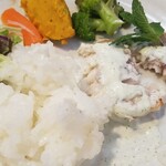 キッチン ブルー グローブ - ポワレとミントのクリームチーズソースは美味い！