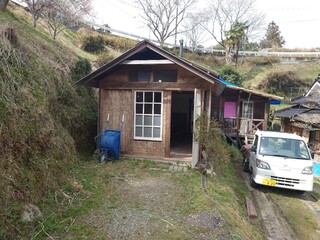 Yuki Boro - カフェブースを通り抜けます