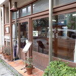 タンタン - お店入口
