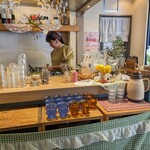 魔女のちいさな森のハンバーガー - そして店員さんが可愛いです♪