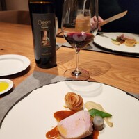 isolata - ペアリング3種目のワイン(赤)　もち豚ロースト
