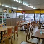 RESTAURANTE DA LAURA - 内観