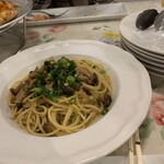 キャナリィ・ロウ - 