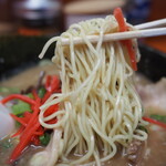 前橋とんこつ 味楽留 - かため　麺