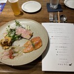洋食堂 のろ - “本日の前菜5種盛り合わせ”。全部美味しい！パテと燻したサーモンが特に美味です。