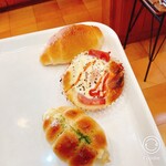 クリーブラッツ - 朝ごパン初めて購入（ベーコン目玉焼き）