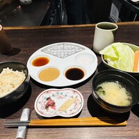 串揚げキッチン だん EKIZO神戸三宮店 - 串揚げ入ろんなソースで食べれます♡炊き込みご飯はオカワリ自由なのも素晴らしい✨✨