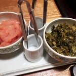 Hakata Motsunabe Yamaya - 食べ放題の明太子と高菜。