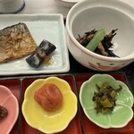 240834333 - 一塩サバ、ひじきと蕗の煮物、ウニ椎茸、梅干し、高菜