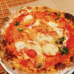薪窯Pizza ピッチュ - 濃厚フルーツトマトのマルゲリータDOC(1760円＋税)