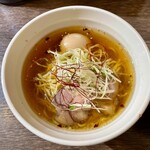 天雷軒 - 琥珀醤油味玉ラーメン