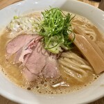 Menya Kei - 鶏ラーメン（大盛）1,050円