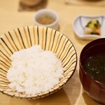 割烹 はらだ - ご飯、汁物、お漬物