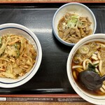 山田うどん - 料理写真: