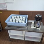 Nagata In Kanoka - これはセルフのお茶ではない！　冷たいつけ汁が入っているポットだ。