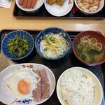 大衆食堂 半田屋 - 