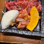 炭火焼肉 明洞 - 