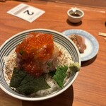 日本橋 海鮮丼 つじ半 室町店 - 