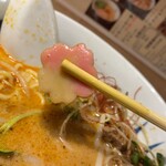 浅草名代らーめん 与ろゐ屋 - お麩はモチっとした感じ