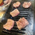 北新地 小野肉商店 - 厚切りのタン！