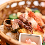 《炭籠辨當（すみかごべんたう）》、"螢烏賊（ほたるいか）"