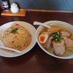 Ramen Ken Shou - チャーシュー麺（あっさり塩）1100円＋麺大盛り100円　チャーハン　700円