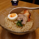 和牛 肉小僧 - 自家製盛岡冷麺