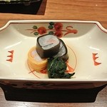 すみや亀峰菴 - 平目龍皮巻き　ずわい蟹金紙巻き　菊菜　土佐酢