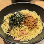 Kamaage supagethi supajirou - 納豆と野沢菜とベーコンの和風スパ
