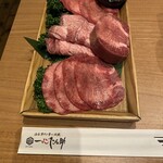 焼肉一心たん助 旦 - 