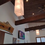 そば処 一庵 - 高い天井で開放感あります