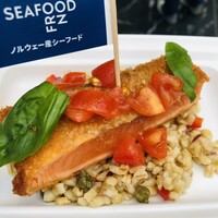 リストランテ アクアパッツァ - ノルウェー産サーモン