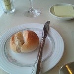 ブラッスリ 風間 - 前菜の時のパン