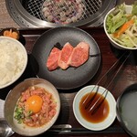 焼肉家 和 本店 - 