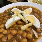 International Village - ひよこ豆と卵のカレー