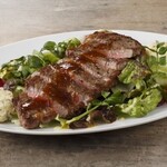 Angus beef sirloin Steak salad