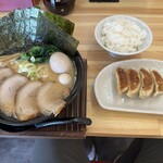 一合舎 - 【2024.3.31(日)】マルトク醤油豚骨一合舎ラーメン（並盛・150g）1,110円＋餃子セット（餃子5個＋小ライス）370円