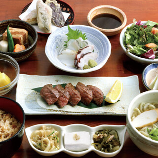 島唄と地料理 とぅばらーま_1