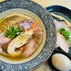 地鶏と伊勢海老 中華そば 兜