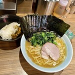 横浜ラーメン 渡来武 - 