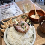 肉汁餃子のダンダダン - 