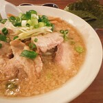 もちぶたラーメン 利田商店 - 