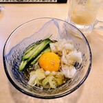 Yataizushi - えんがわ塩ダレユッケ（￥659）。濃い味で酒が進む