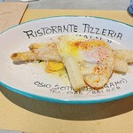 OSTERIA Osio Sotto - フランスロワール産ホワイトアスパラガスの炭火焼き