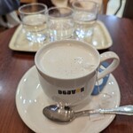 ドトールコーヒーショップ - ロイヤルミルクティー410円